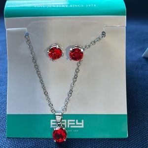 Woman necklace set by effy.